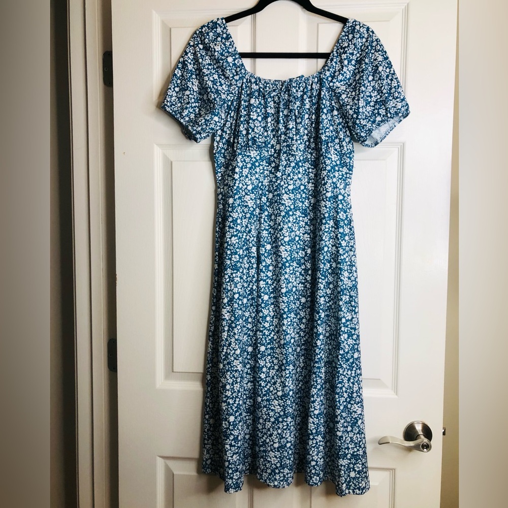 Blue Floral Puff-Sleeve Midi Dress